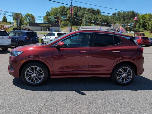 Used 2023 Buick Encore GX Select w/ Sport Touring Package FWD image 2