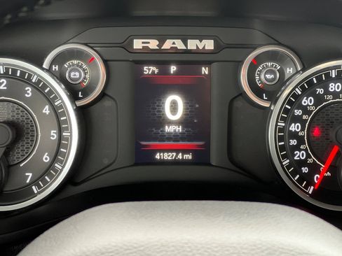 Used 2024 RAM 2500 Big Horn AWD/4WD image 36
