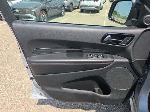 Certified 2025 Dodge Durango GT AWD/4WD image 6
