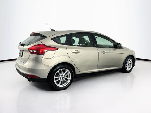 Used 2015 Ford Focus SE FWD image 9