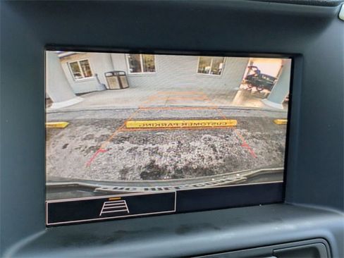 Used 2024 GMC Terrain SLE image 22