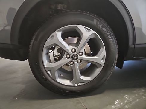 Used 2025 Ford Escape ST-Line image 10