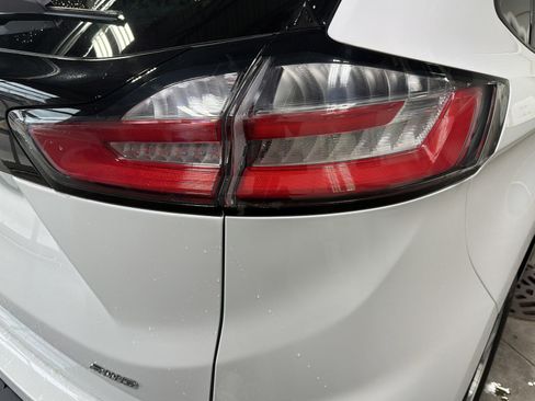 Used 2024 Ford Edge SE image 17