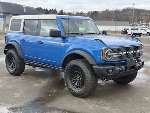 New 2026 Ford Bronco Badlands w/ Sasquatch Package image 1