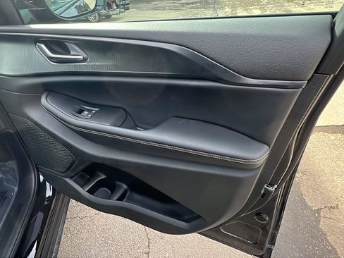 Used 2025 Jeep Grand Cherokee L Altitude image 19