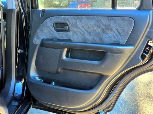 Used 2004 Honda CR-V EX image 30