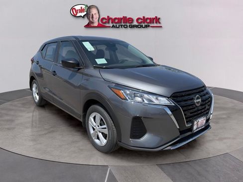 Certified 2025 Nissan Kicks Play S FWD image 8