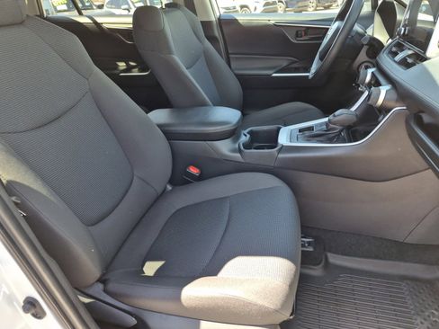 Used 2023 Toyota RAV4 LE AWD/4WD image 23