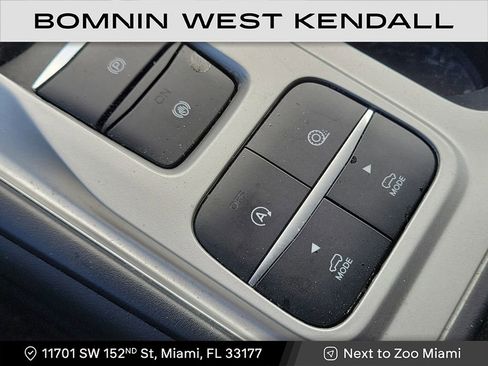 Used 2023 Ford Explorer XLT image 23