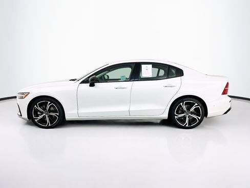 Used 2023 Volvo S60 B5 Plus w/ Protection Package Premier AWD/4WD image 4