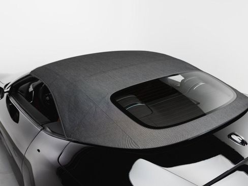 Certified 2024 Ferrari Roma Spider RWD image 34