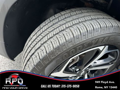 Used 2021 Chevrolet TrailBlazer ACTIV w/ Technology Package AWD/4WD image 11