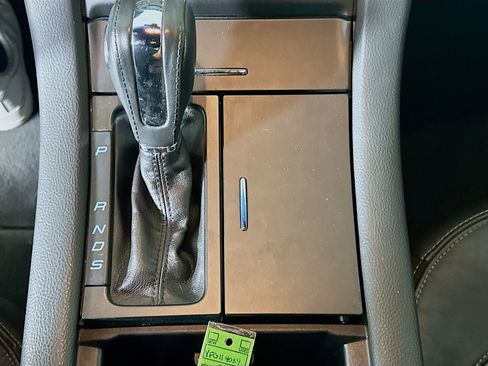 Used 2015 Ford Taurus SEL w/ Equipment Group 201A FWD image 23