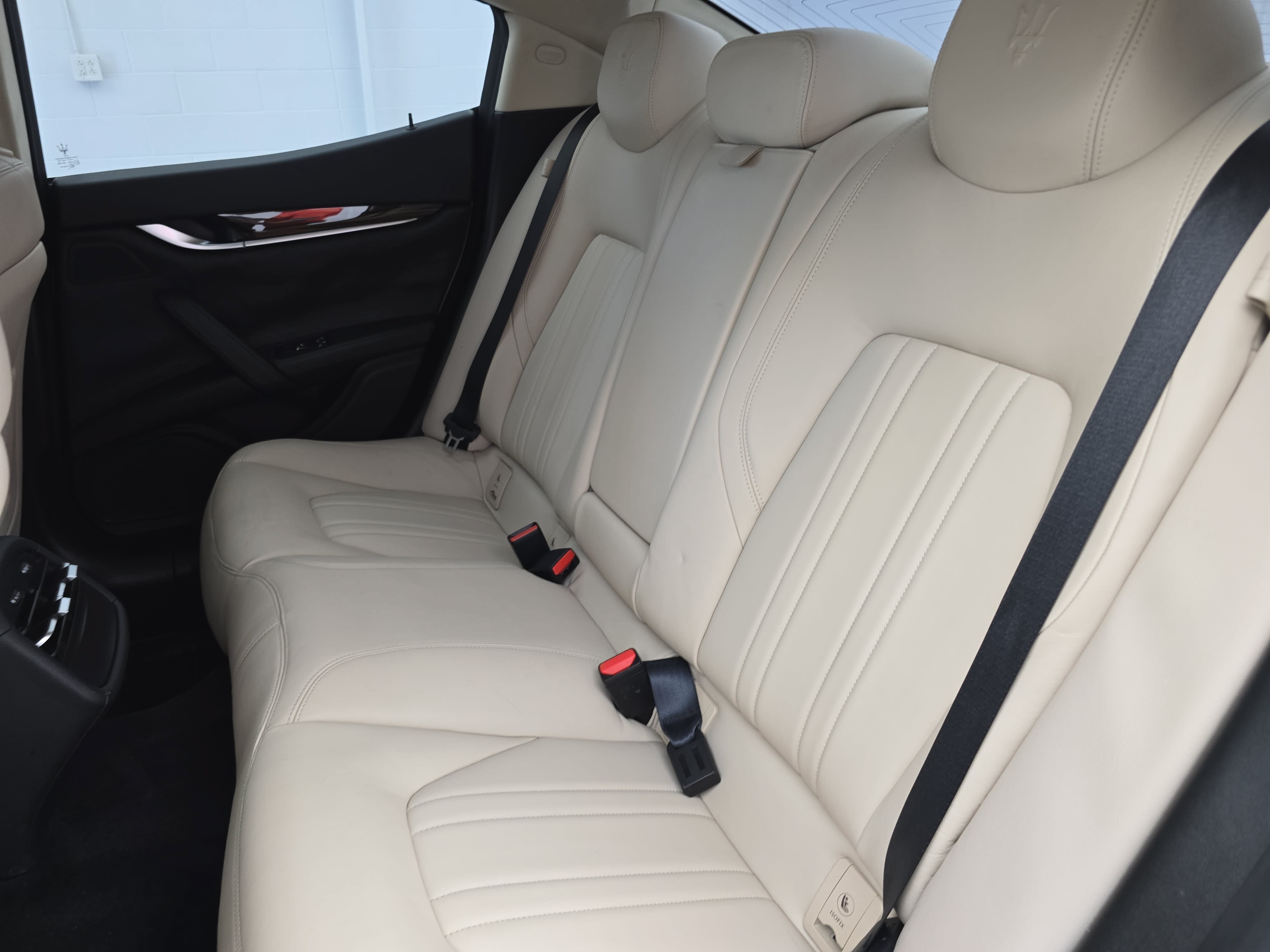 Used 2014 Maserati Ghibli RWD image 13