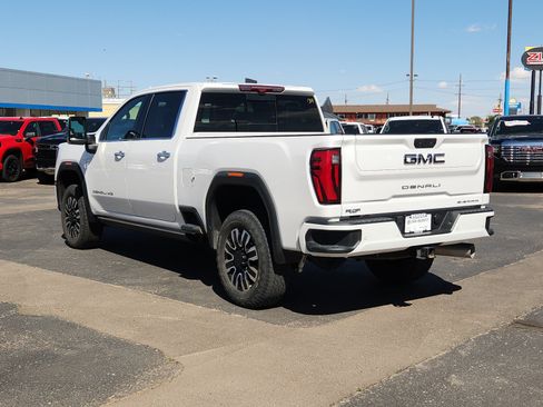Used 2024 GMC Sierra 2500 Denali Ultimate AWD/4WD image 3