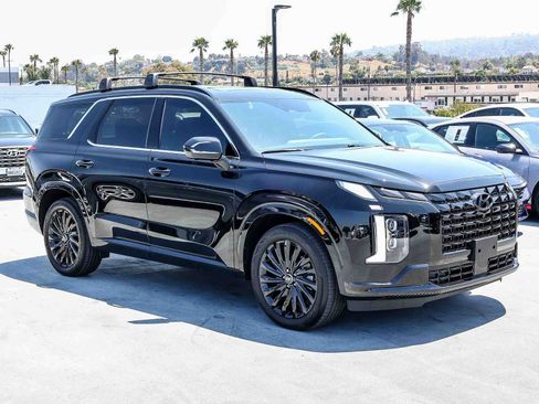 Used 2025 Hyundai Palisade Calligraphy AWD/4WD image 3
