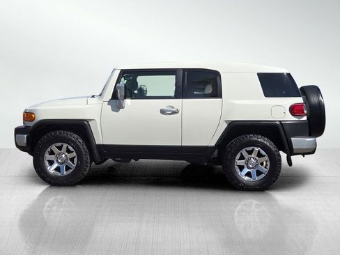 Used 2014 Toyota FJ Cruiser 4WD w/ Upgrade Package image 8