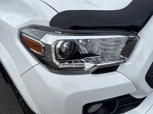 Certified 2021 Toyota Tacoma TRD Sport w/ Technology Package image 12