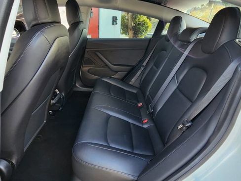 Used 2018 Tesla Model 3 Long Range image 23