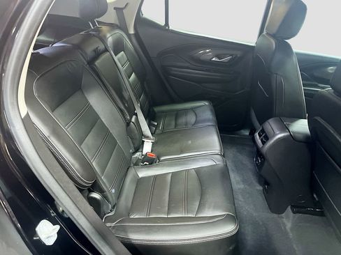 Used 2024 GMC Terrain Denali w/ Denali Premium Package AWD/4WD image 29