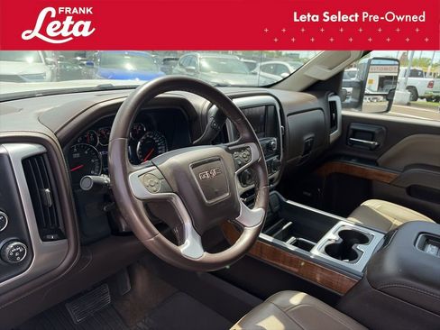 Used 2017 GMC Sierra 1500 SLT w/ SLT Premium Package AWD/4WD image 10