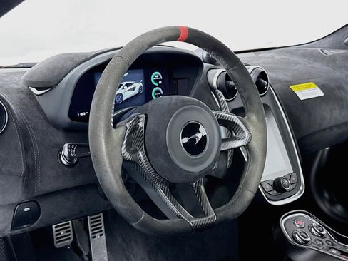 Used 2020 McLaren 620R RWD image 12