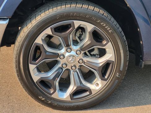 Used 2023 RAM 1500 Limited AWD/4WD image 10