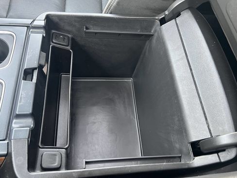 Used 2018 Chevrolet Silverado 3500 High Country image 38