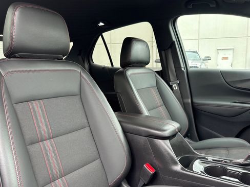 Used 2023 Chevrolet Equinox RS image 30