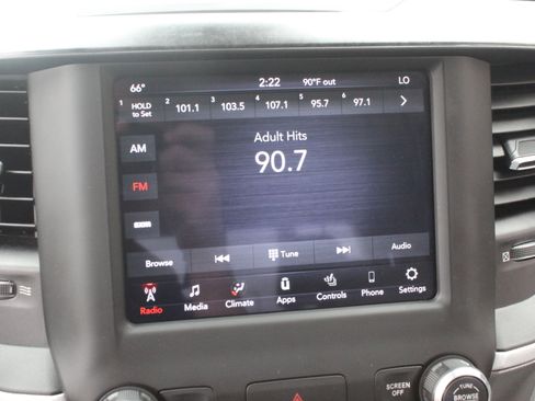 Used 2020 RAM 1500 Big Horn AWD/4WD image 18