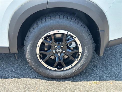 New 2025 Nissan Pathfinder Rock Creek image 11