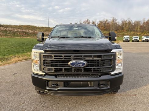 New 2026 Ford F250 XL w/ XL Off-Road Package image 8