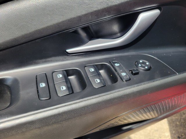 Used 2022 Hyundai Elantra SEL w/ Convenience + Premium Package FWD image 14