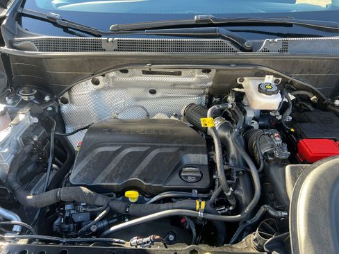 Used 2025 Buick Encore GX Preferred image 32