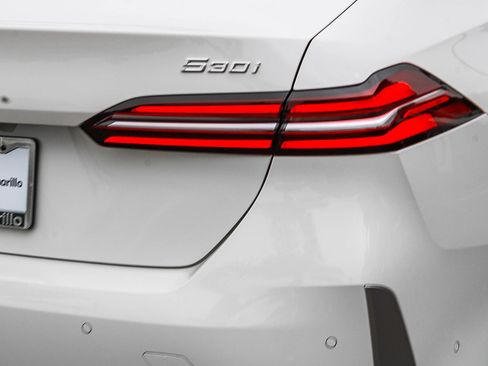 New 2027 BMW 530i RWD image 7