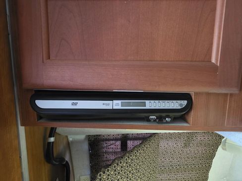 Used 2012 Chevrolet Express 2500 w/ Power Package image 24