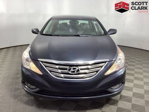 Used 2011 Hyundai Sonata SE w/ Navigation & Sunroof Pkg 4 FWD image 2