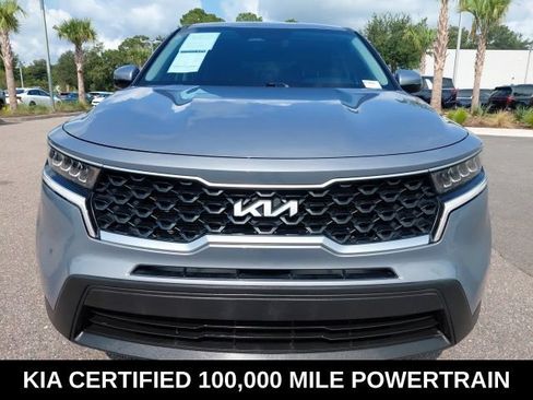 Certified 2023 Kia Sorento LX FWD image 2
