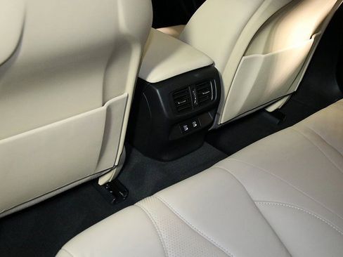 Used 2025 Acura TLX w/ Technology Package image 28