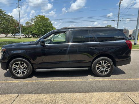 Used 2025 Ford Expedition Active AWD/4WD image 7
