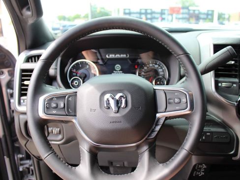 Used 2024 RAM 3500 Laramie AWD/4WD image 17