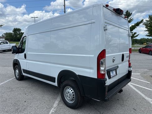 New 2025 RAM ProMaster 2500 w/ Convenience Group image 22