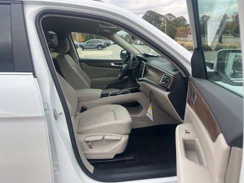 New 2026 Volkswagen Atlas SE image 28