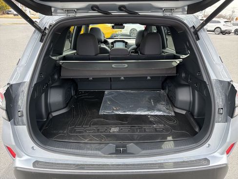 Used 2025 Subaru Forester Premium w/ Convenience Package #2 image 17