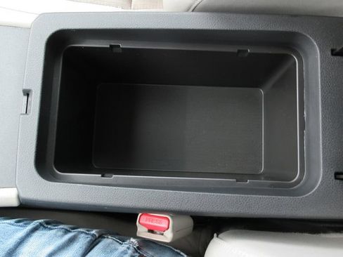 Used 2025 Nissan Altima 2.5 SV FWD image 23