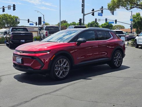 New 2026 Chevrolet Equinox EV LT FWD image 3