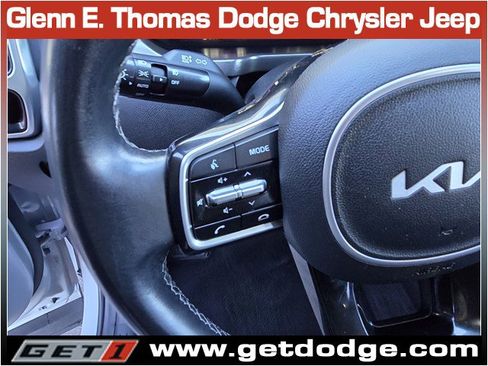 Used 2023 Kia Sorento SX image 19
