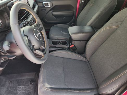 Used 2024 Jeep Wrangler Unlimited Sport AWD/4WD image 16