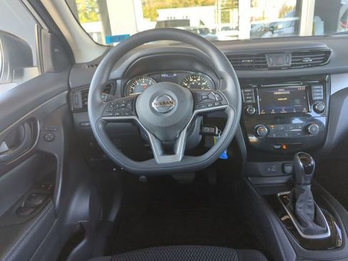 Used 2020 Nissan Rogue Sport S w/ Appearance Package image 17