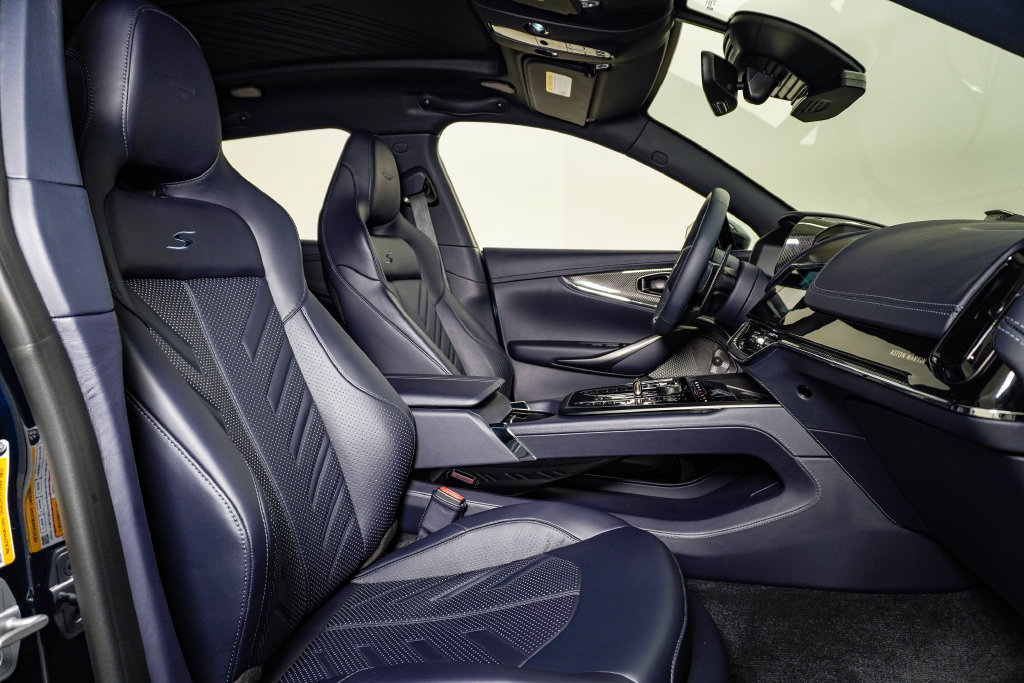 Used 2026 Aston Martin DBX 707 AWD/4WD image 18